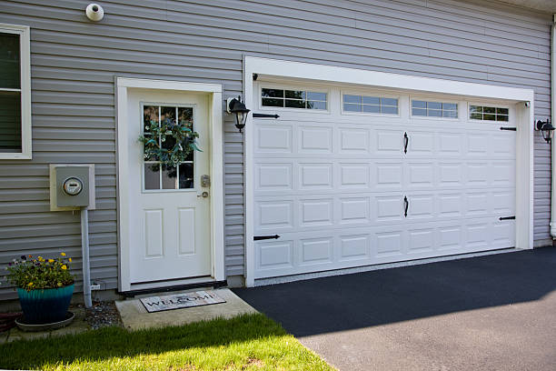 24/7 Emergency Garage Door Panel Replacement experts in Lakeview, GA
